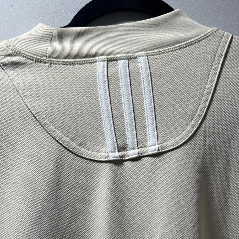 adidas Beige Long Sleeve‎ Tee. CAJA. # 2